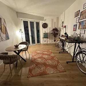 Bed & Breakfast Montenapoleone A 500 Mt Da San Siro, Milano